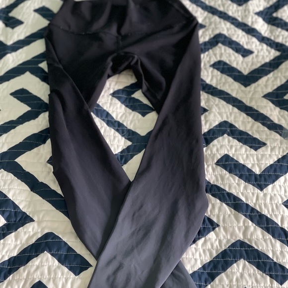Lululemon Black Ombré leggings EUC size 4 - Picture 6 of 6